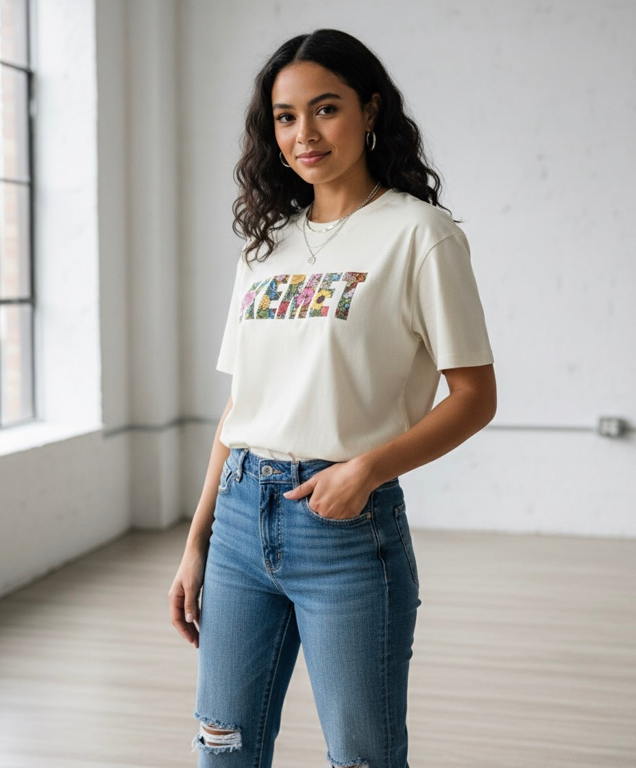 BLOOMING — Graphic Oversized Tee
Available in: White, Off-White/Multi